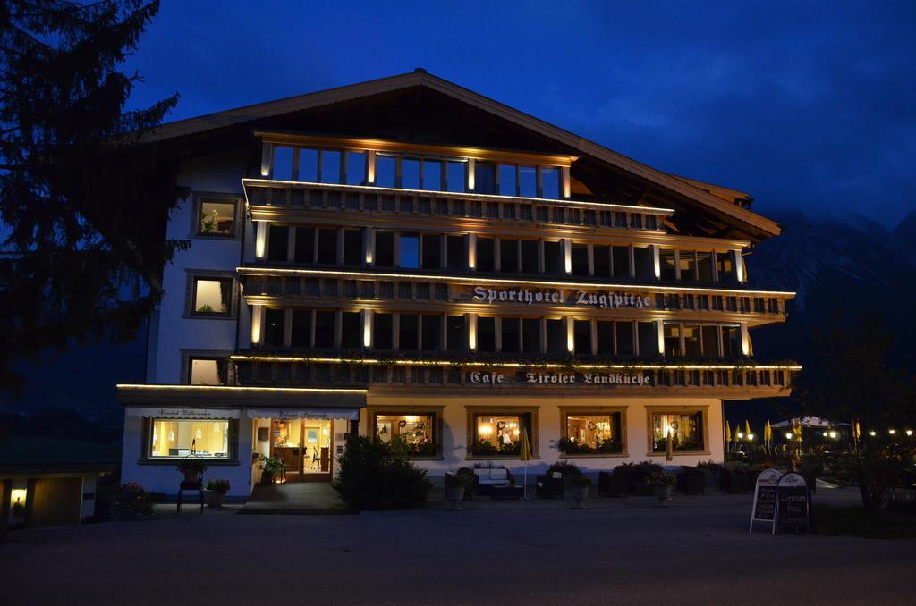 Sporthotel Zugspitze Лермос Экстерьер фото