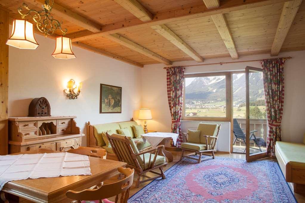 Sporthotel Zugspitze Лермос Номер фото