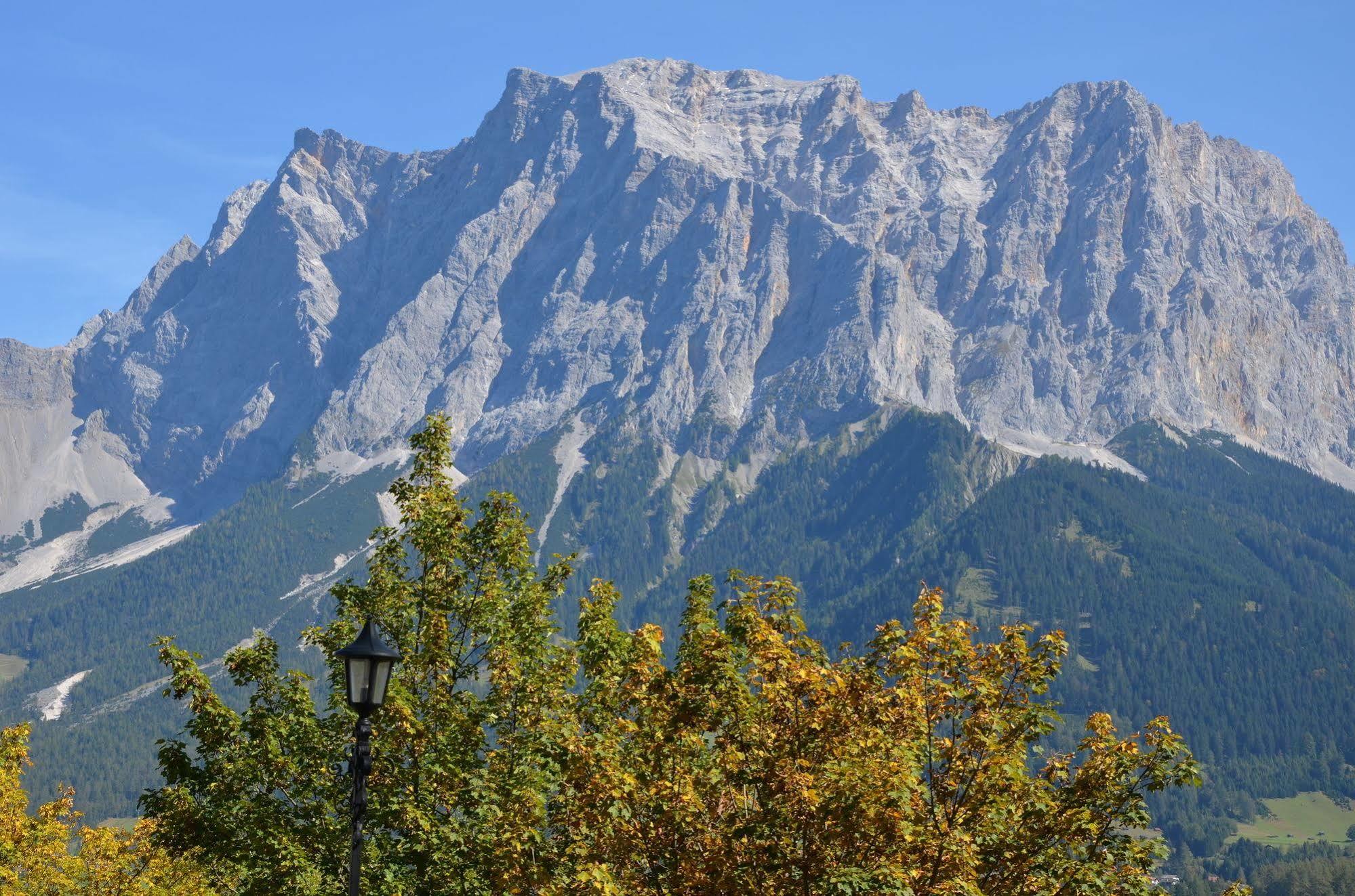 Sporthotel Zugspitze Лермос Экстерьер фото